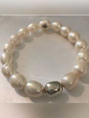 Silpada Shine On 925 Sterling Silver Pearl Stretch Bracelet